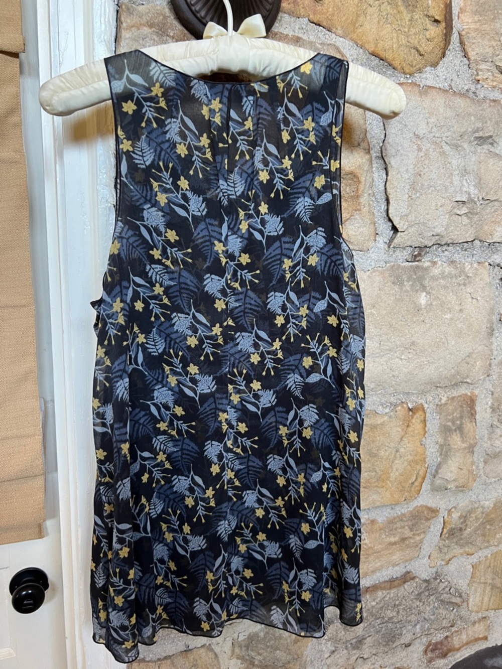 Floral Print Shell - Picture 3 of 9